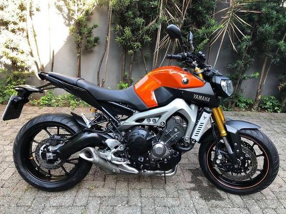 YAMAHA MT-09 
